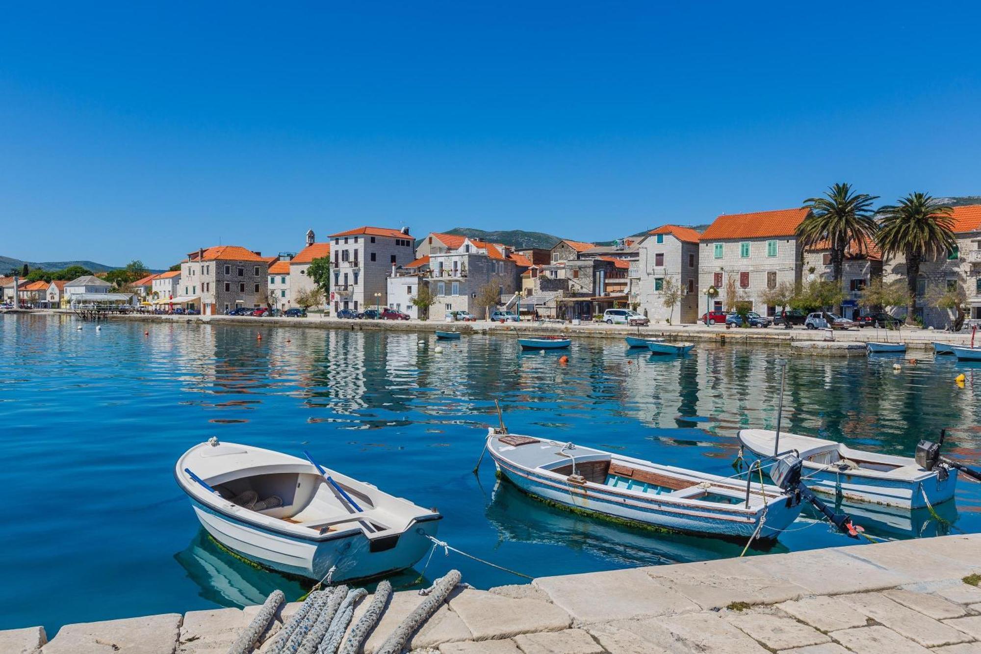 Modern Apartment Nikola In A Quiet Area Kastel Stari Bagian luar foto