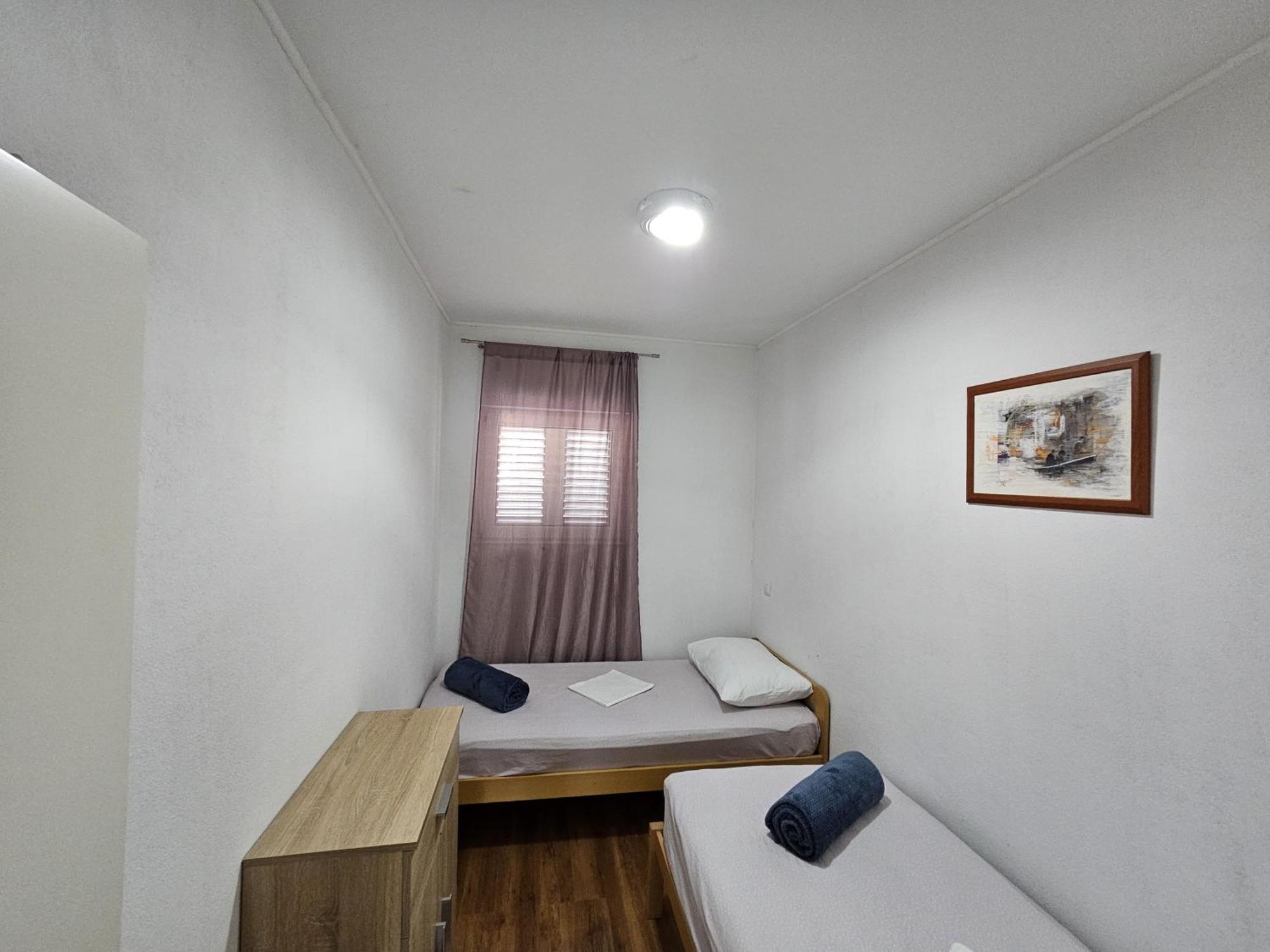 Modern Apartment Nikola In A Quiet Area Kastel Stari Bagian luar foto