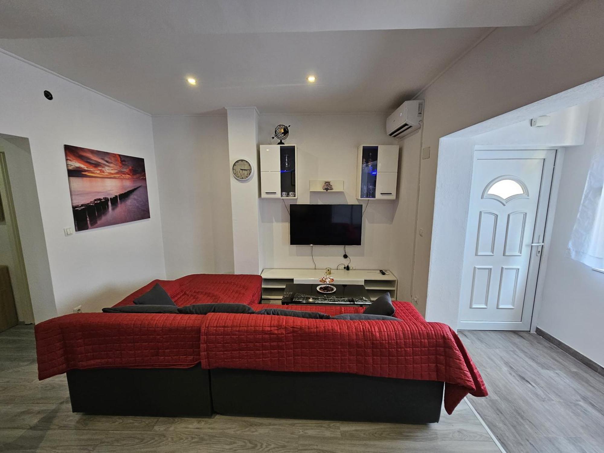 Modern Apartment Nikola In A Quiet Area Kastel Stari Bagian luar foto